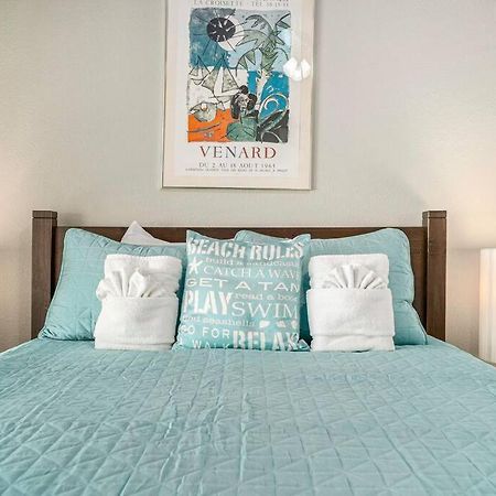 Beachy Bungalow! 2Bd, King Bed Galveston Eksteriør billede