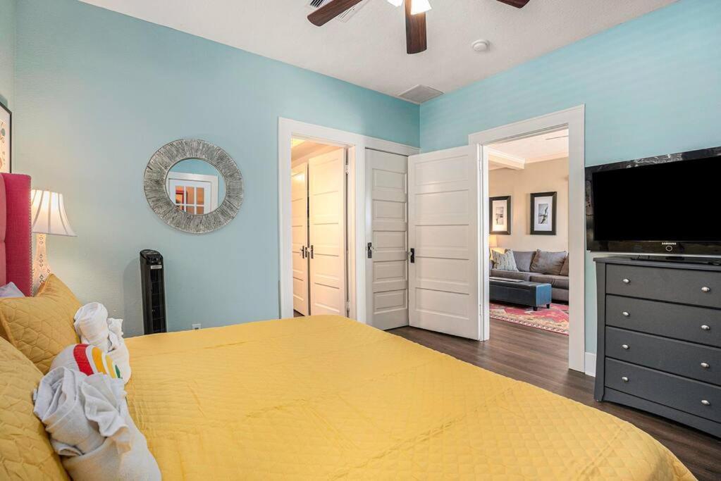 Beachy Bungalow! 2Bd, King Bed Galveston Eksteriør billede