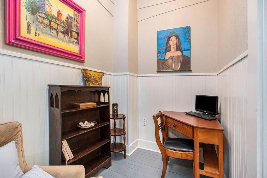 Beachy Bungalow! 2Bd, King Bed Galveston Eksteriør billede