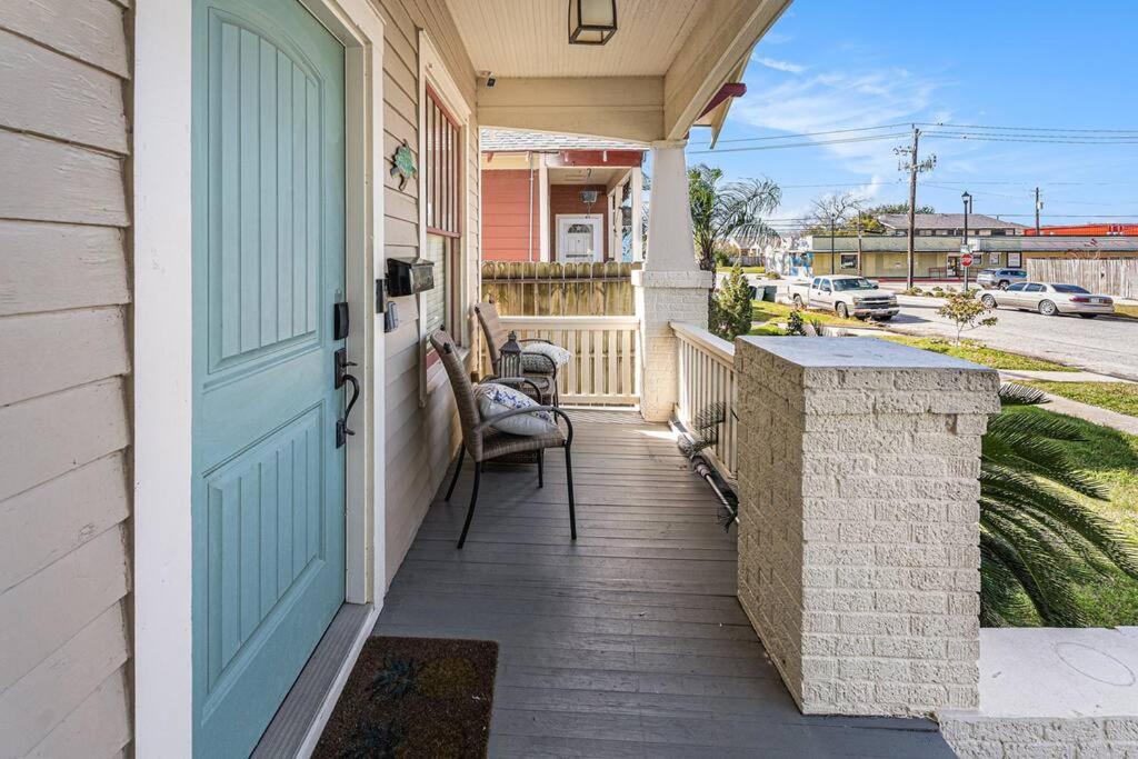 Beachy Bungalow! 2Bd, King Bed Galveston Eksteriør billede