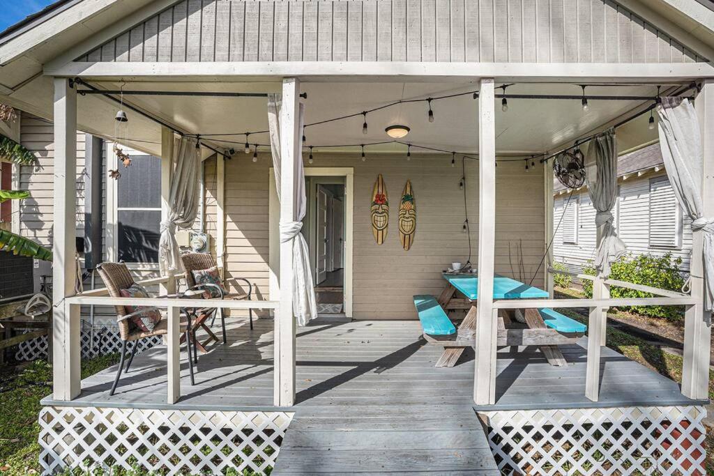 Beachy Bungalow! 2Bd, King Bed Galveston Eksteriør billede